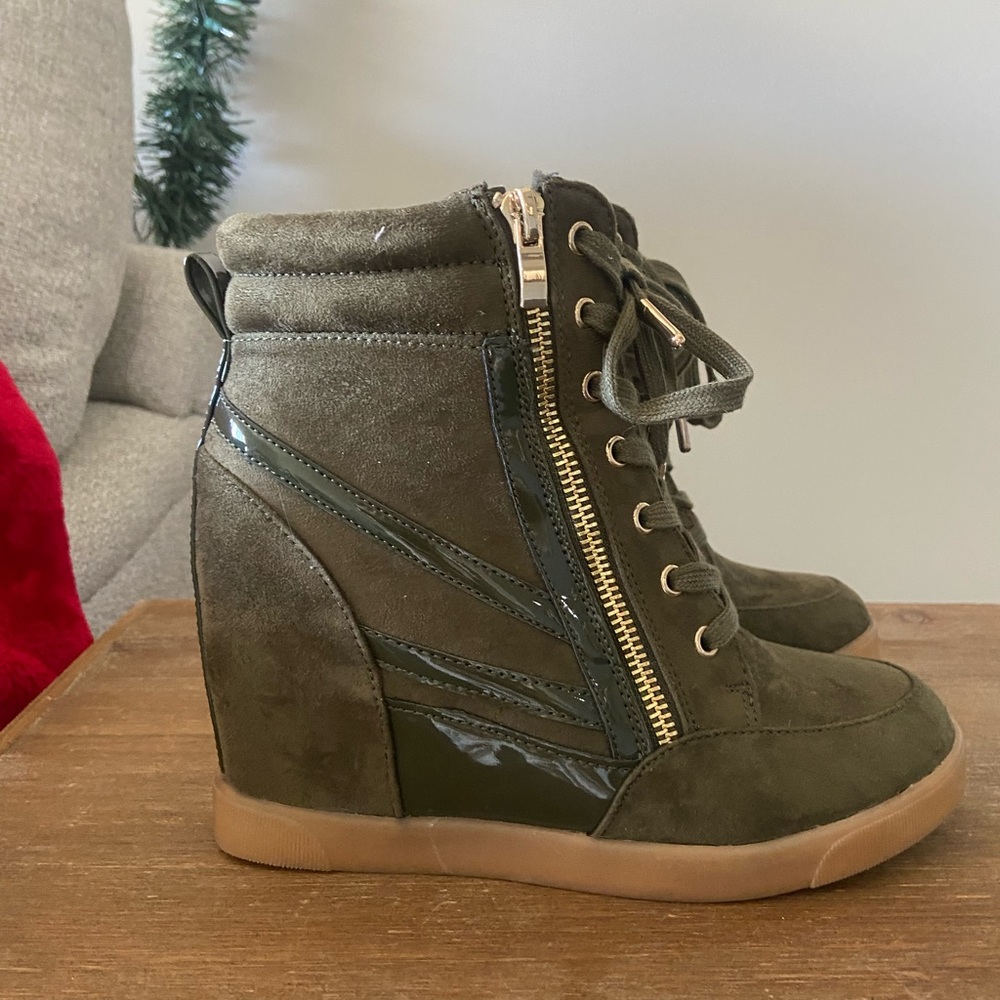 Womens wedge sneakers